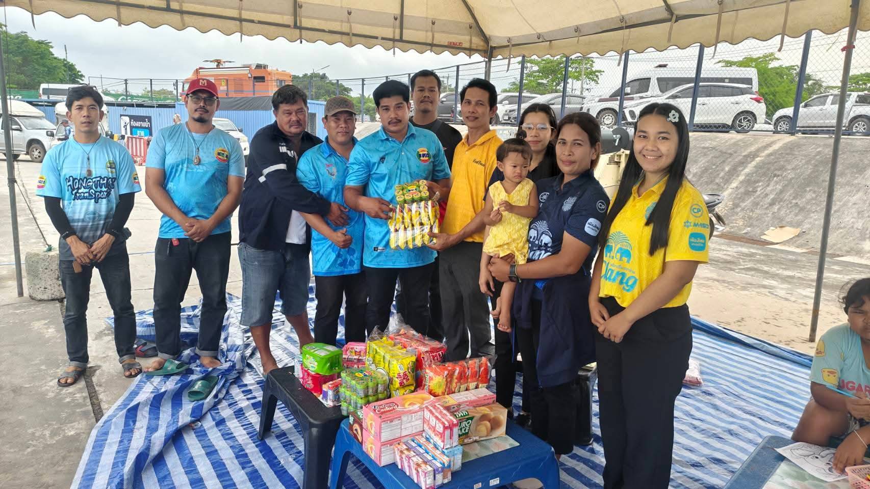 “หงส์ไทย” ลงพื้นที่ช่วยเหลือผู้ประสบภัยสงครามชายแดนไทย–กัมพูชา ส่งต่อกำลังใจ พร้อมน้ำใจคนไทยเคียงข้างผู้ลี้ภัย ณ ศูนย์พักพิงจังหวัดบุรีรัมย์